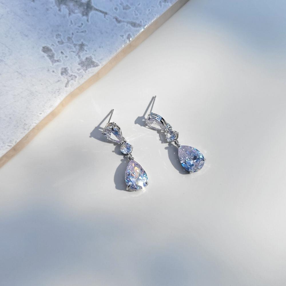 Sparkling Teardrop Dangle Earrings